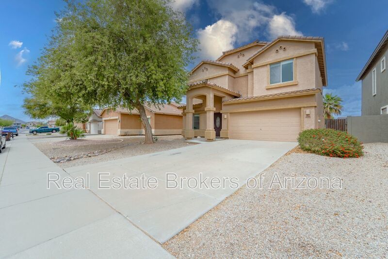 Spacious San Tan Valley Home | 4 Beds, Loft + Grass Backyard property image