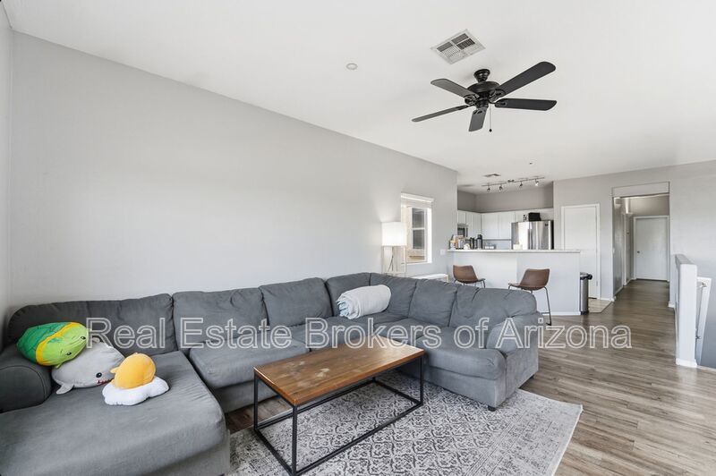 Bright 3-Bed Townhouse in Quiet Gated Community Near ASU property image