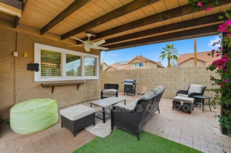 Fully Furnished Scottsdale Home with Bonus Room & 2-Car Garage property image