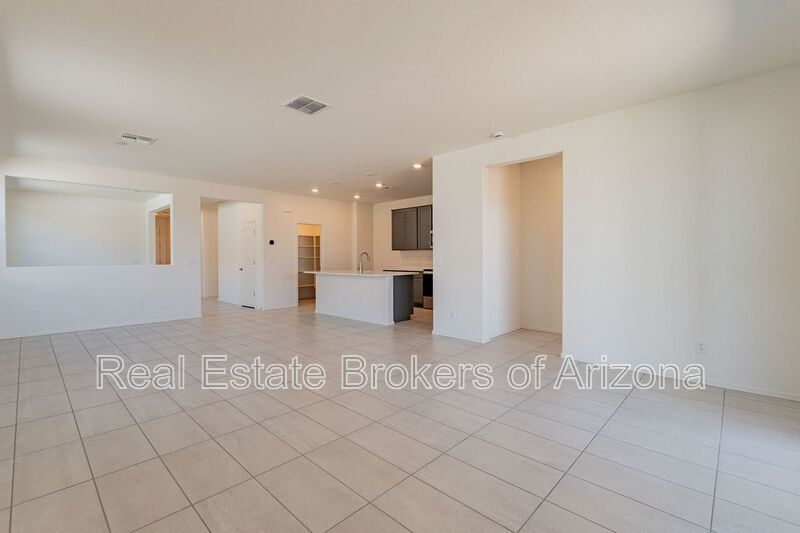 Modern 3-Bed + Den Home in Ventana De Estrellas property image