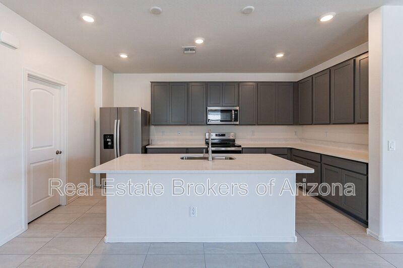 Modern 3-Bed + Den Home in Ventana De Estrellas property image