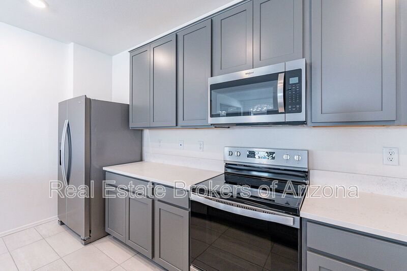 Modern 3-Bed + Den Home in Ventana De Estrellas property image