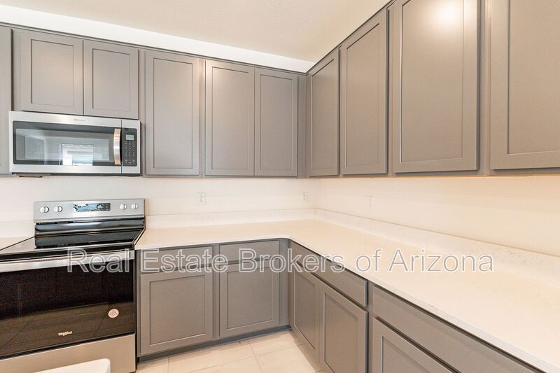 Modern 3-Bed + Den Home in Ventana De Estrellas property image