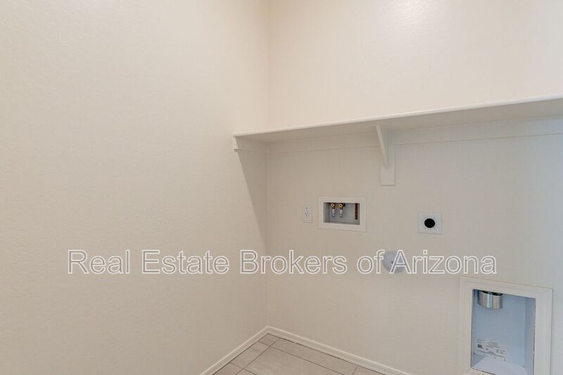 Modern 3-Bed + Den Home in Ventana De Estrellas property image