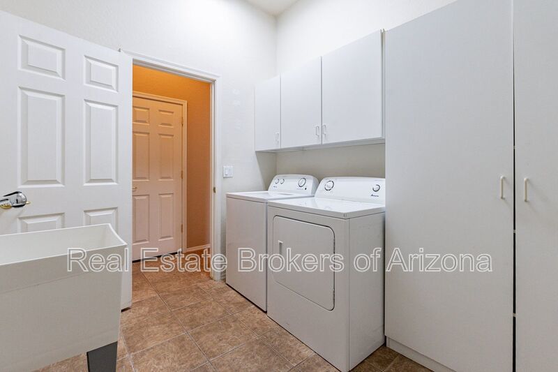 4-Bedroom Pool Home Minutes from Arrowhead Shopping & Dining property image