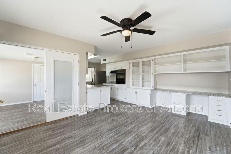 Comfortable 2-Bed Sun City Retreat with Vinyl Flooring & Fresh Paint property image