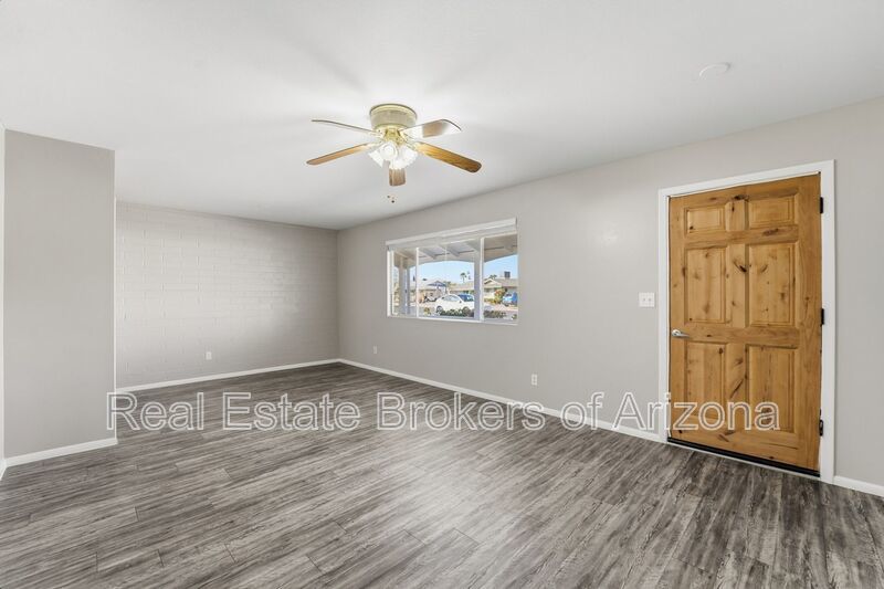 Comfortable 2-Bed Sun City Retreat with Vinyl Flooring & Fresh Paint property image