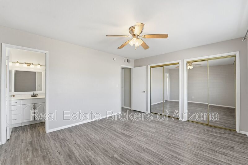 Comfortable 2-Bed Sun City Retreat with Vinyl Flooring & Fresh Paint property image