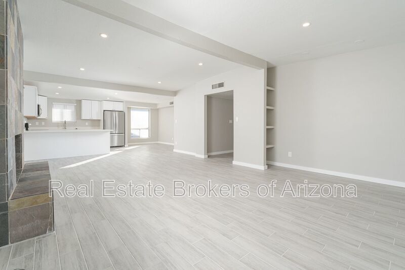 Stunning 3-Bedroom Home in Prime Glendale Location property image