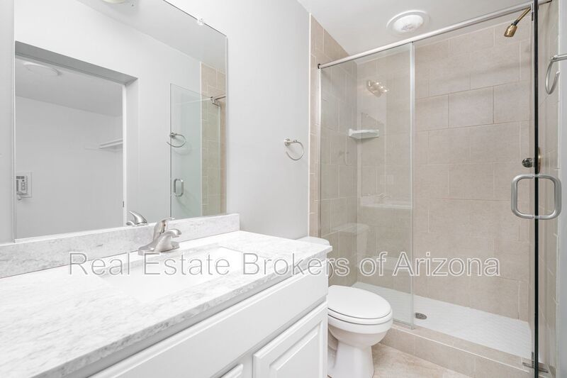 Stunning 3-Bedroom Home in Prime Glendale Location property image