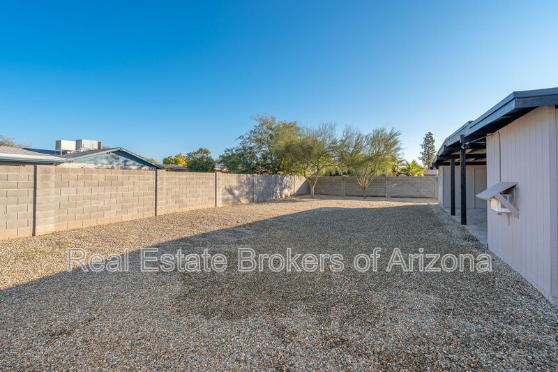 Stunning 3-Bedroom Home in Prime Glendale Location property image