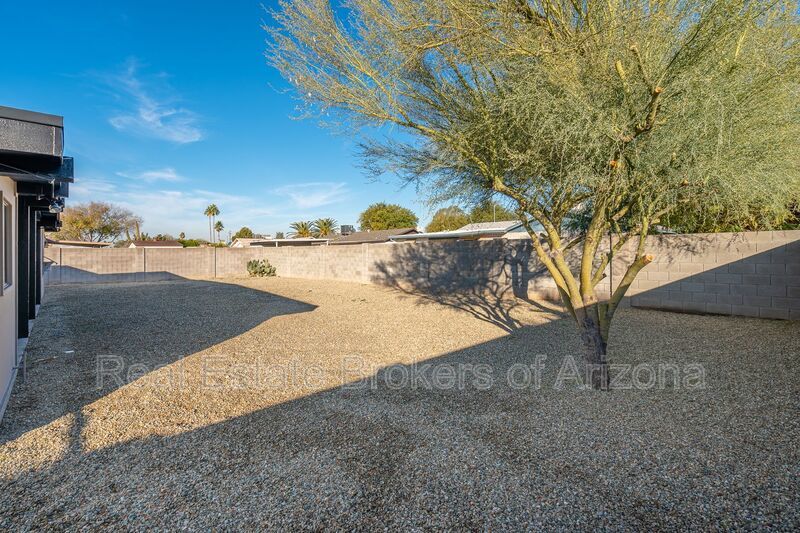 Stunning 3-Bedroom Home in Prime Glendale Location property image