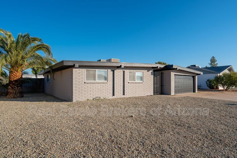 Stunning 3-Bedroom Home in Prime Glendale Location property image