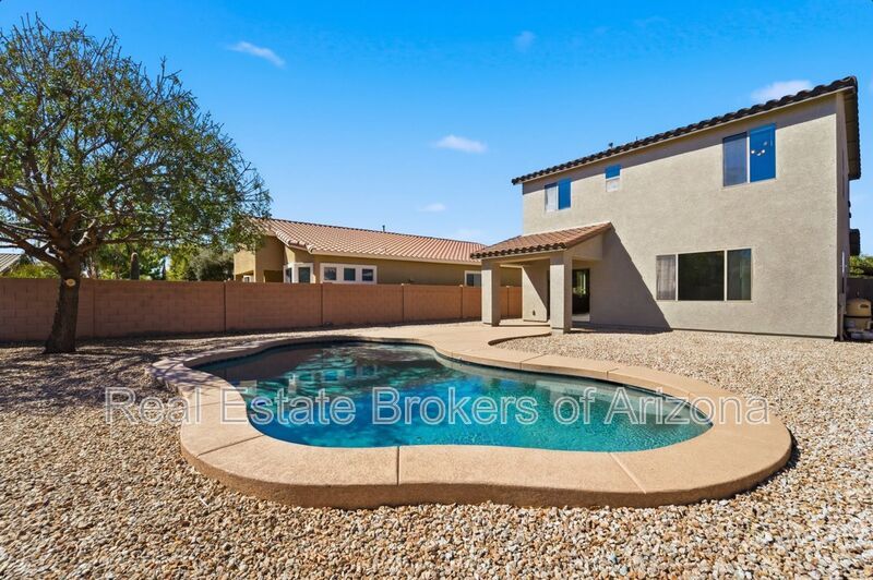 Spacious 4BR Home with Pool Near Parks & Shopping property image