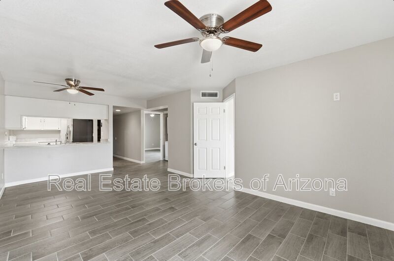 Central Phoenix Gem! Private Patio, Gated, Pool + Underground Parking property image