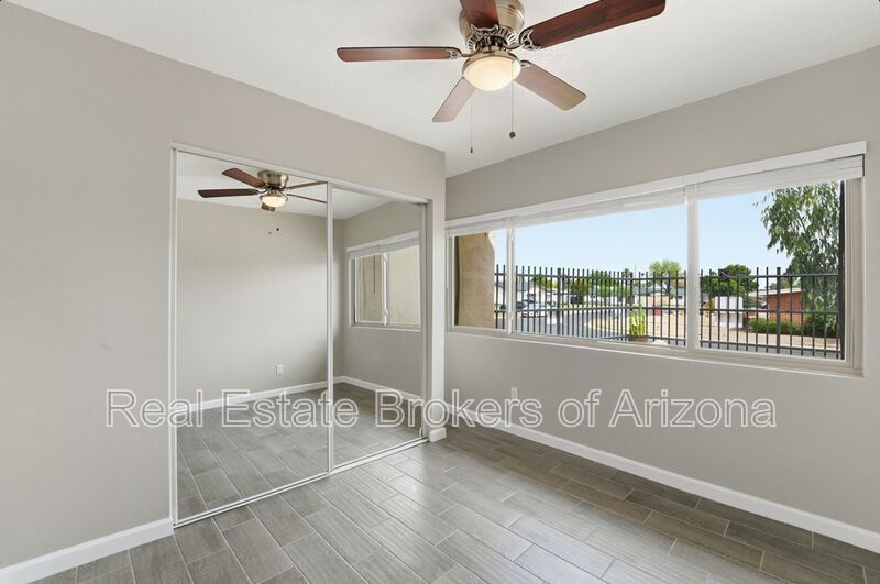 Central Phoenix Gem! Private Patio, Gated, Pool + Underground Parking property image