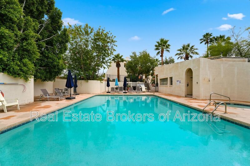 Central Phoenix Gem! Private Patio, Gated, Pool + Underground Parking property image