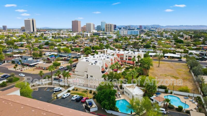 Central Phoenix Gem! Private Patio, Gated, Pool + Underground Parking property image