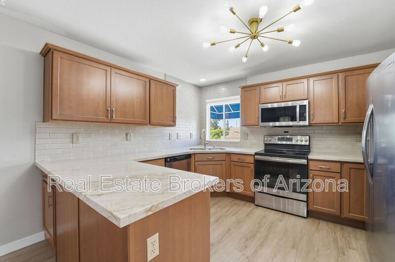 Fully Updated 2 Bed Mesa Condo | Quartz Counters + Pool & Spa property image