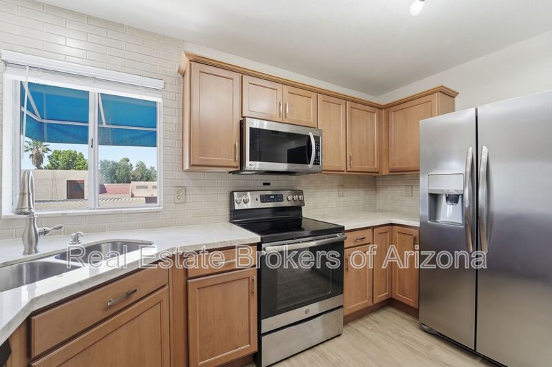 Fully Updated 2 Bed Mesa Condo | Quartz Counters + Pool & Spa property image