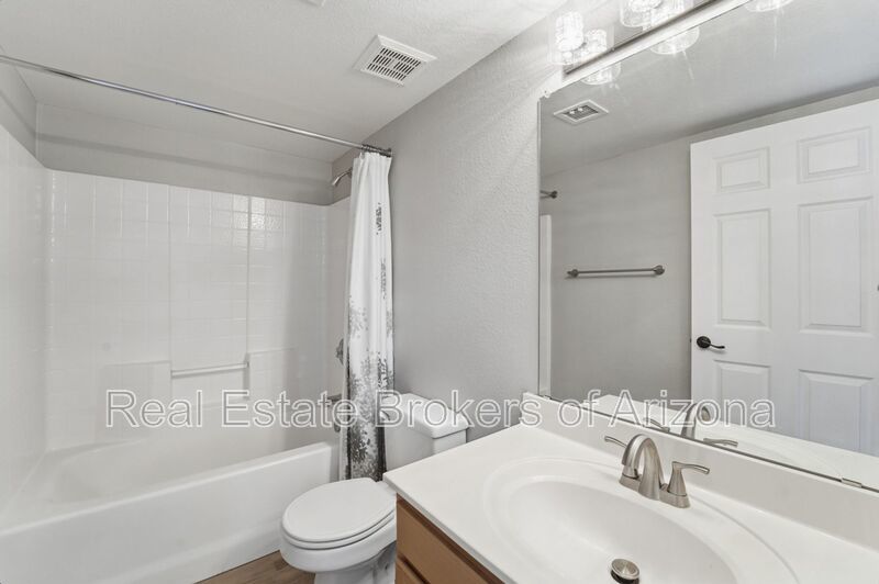 Fully Updated 2 Bed Mesa Condo | Quartz Counters + Pool & Spa property image