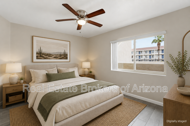 Central Phoenix Gem! Private Patio, Gated, Pool + Underground Parking property image