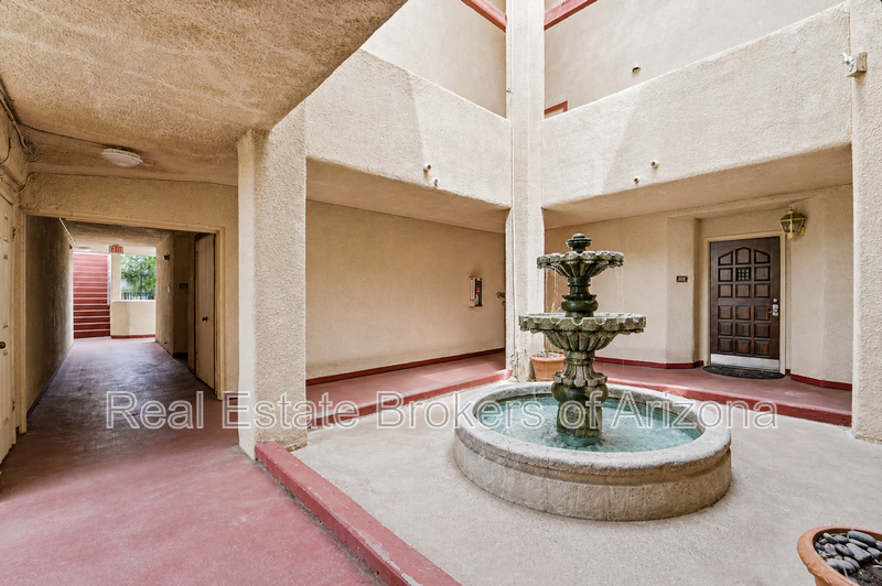 Central Phoenix Gem! Private Patio, Gated, Pool + Underground Parking property image