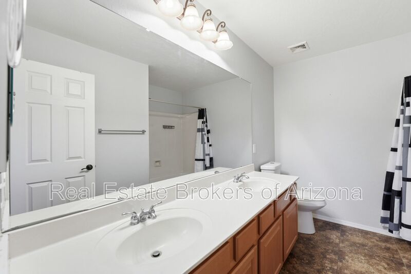 Luxury Gilbert Rental | Pool, 4-Car Garage, Solar + BBQ Setup property image