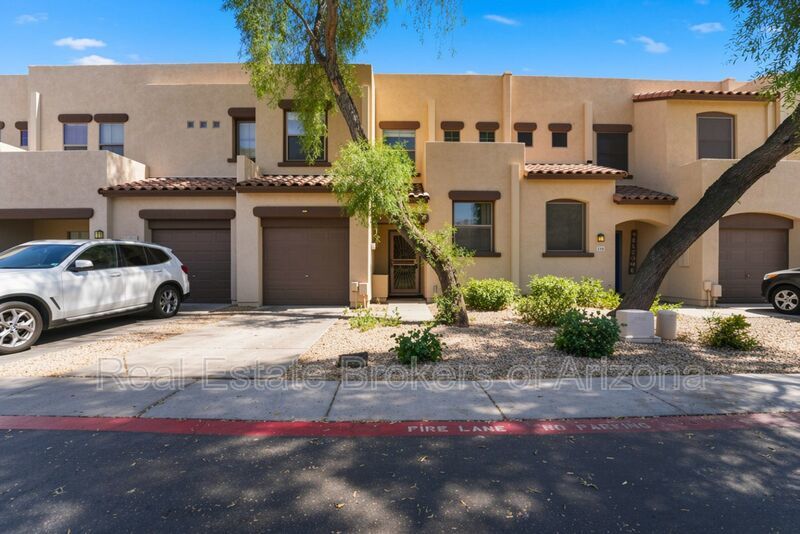 Prime Tempe Location! 3 Bed Townhome w/ Private Patio & Garage property image