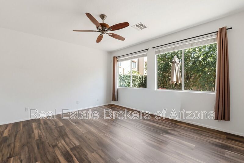 Prime Tempe Location! 3 Bed Townhome w/ Private Patio & Garage property image