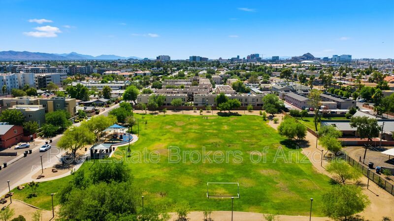 Prime Tempe Location! 3 Bed Townhome w/ Private Patio & Garage property image
