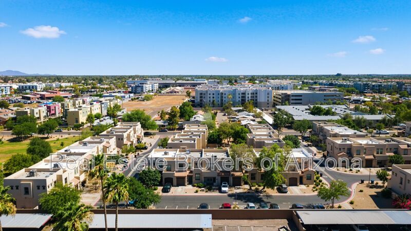 Prime Tempe Location! 3 Bed Townhome w/ Private Patio & Garage property image