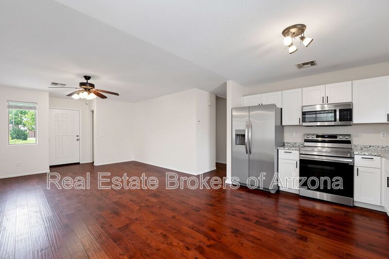 Live in Rancho El Dorado | Spacious 3 Bed Near Golf & Parks property image