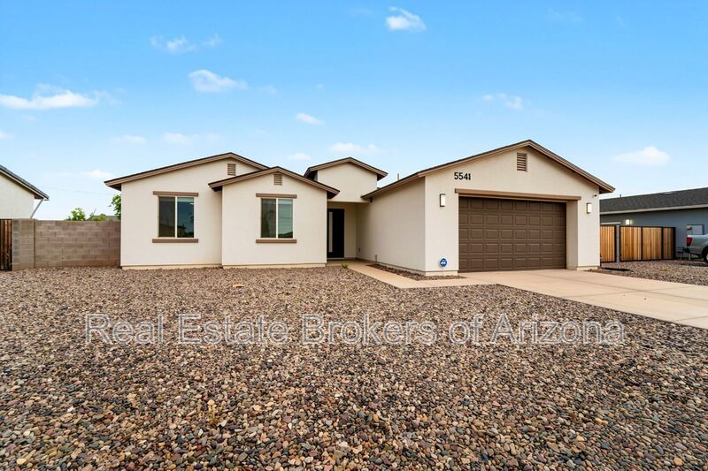 NO HOA! 2024 Build w/ RV Gate, Quartz Kitchen & 4 Spacious Bedrooms property image