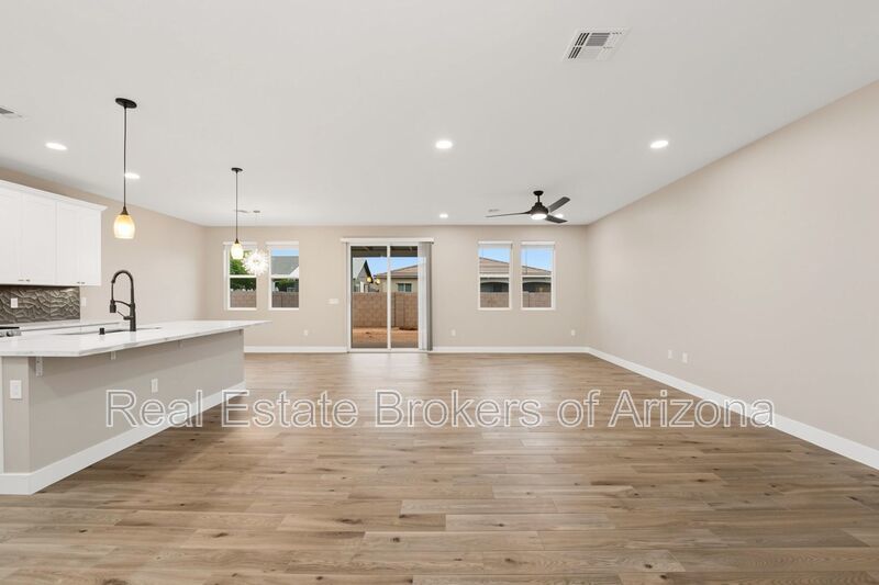NO HOA! 2024 Build w/ RV Gate, Quartz Kitchen & 4 Spacious Bedrooms property image