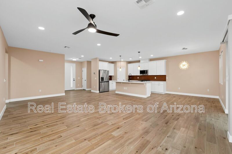 NO HOA! 2024 Build w/ RV Gate, Quartz Kitchen & 4 Spacious Bedrooms property image