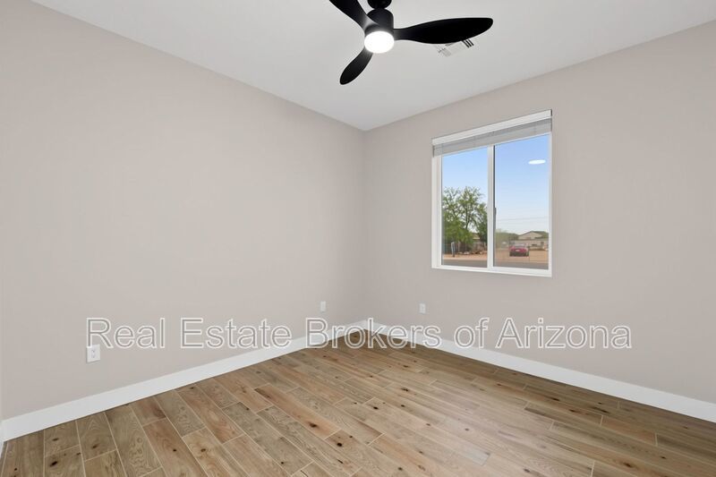NO HOA! 2024 Build w/ RV Gate, Quartz Kitchen & 4 Spacious Bedrooms property image