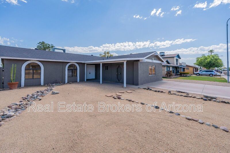 Rare Find in Glendale: 4-Bedroom, 3-Bath w/ POOL & NO HOA property image