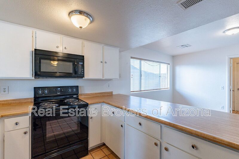 Rare Find in Glendale: 4-Bedroom, 3-Bath w/ POOL & NO HOA property image
