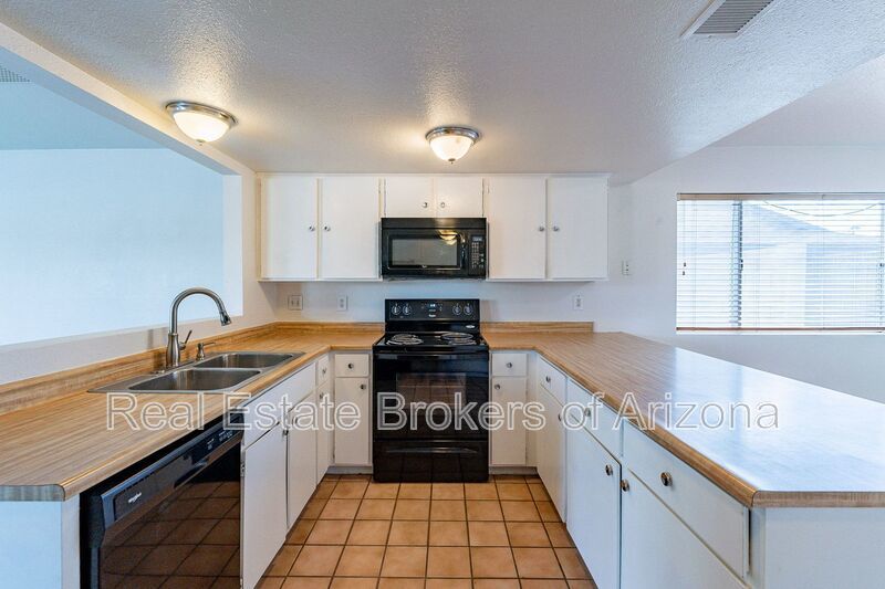 Rare Find in Glendale: 4-Bedroom, 3-Bath w/ POOL & NO HOA property image