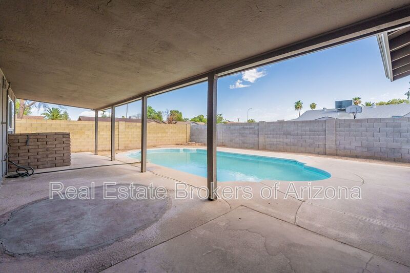 Rare Find in Glendale: 4-Bedroom, 3-Bath w/ POOL & NO HOA property image