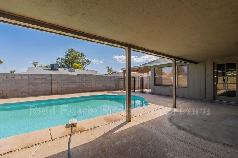 Rare Find in Glendale: 4-Bedroom, 3-Bath w/ POOL & NO HOA property image