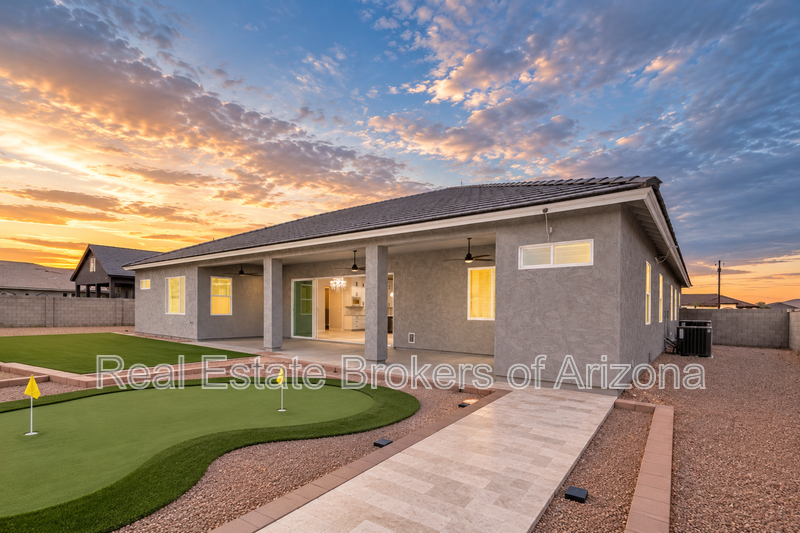 Luxury Estate on 1+ Acre | 6 Beds, Mountain Views & 4-Car Garage property image