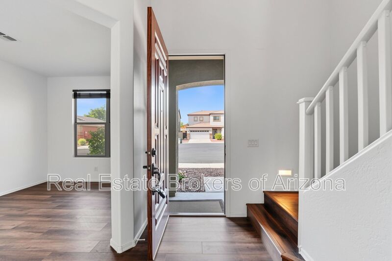 Spacious Sun City Home on a Corner Cul-de-Sac Lot with Beautiful Upgrades! property image