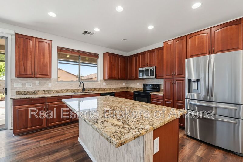 Spacious Sun City Home on a Corner Cul-de-Sac Lot with Beautiful Upgrades! property image