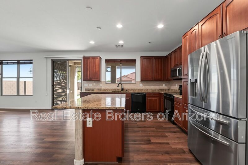 Spacious Sun City Home on a Corner Cul-de-Sac Lot with Beautiful Upgrades! property image