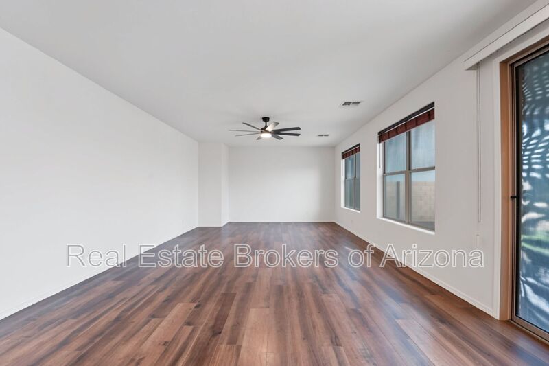 Spacious Sun City Home on a Corner Cul-de-Sac Lot with Beautiful Upgrades! property image