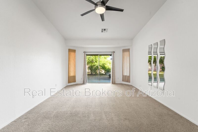 Oversized Lot + Dual Garages! 3 Bed + Den in Mountain Vista property image