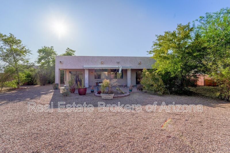 Oversized Lot + Dual Garages! 3 Bed + Den in Mountain Vista property image